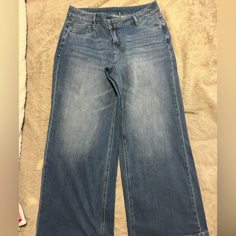 HALARA Light Blue Denim Jeans